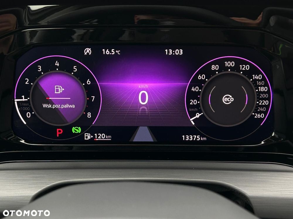 Volkswagen Golf - 24