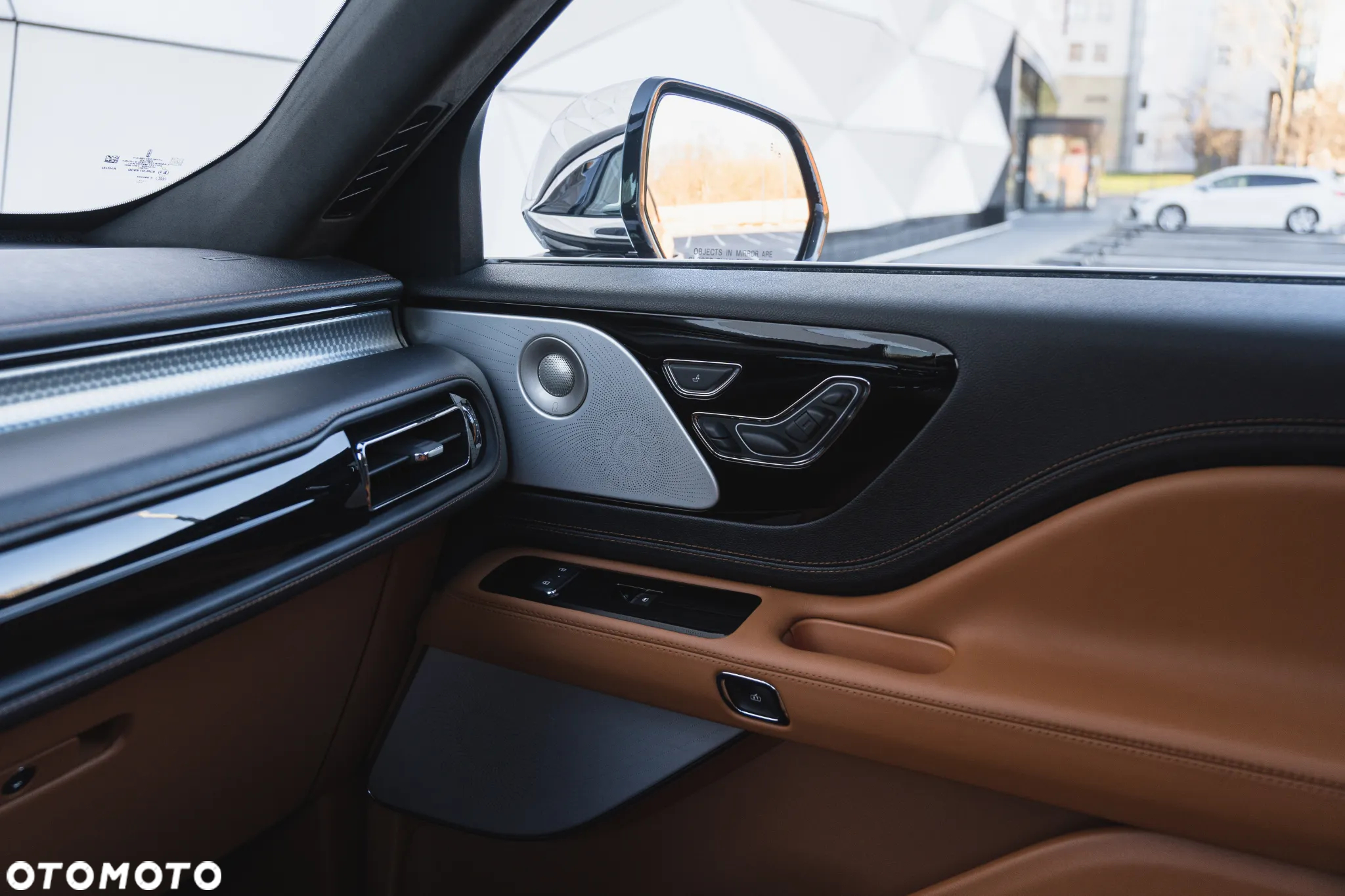 Lincoln Aviator - 22