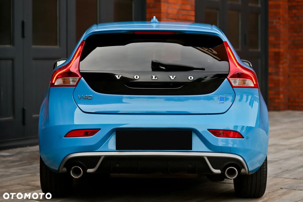 Volvo V40 D3 R-Design - 14
