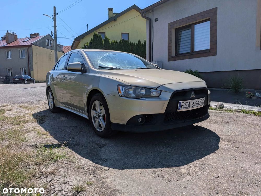 Mitsubishi Lancer 1.8 Invite - 3