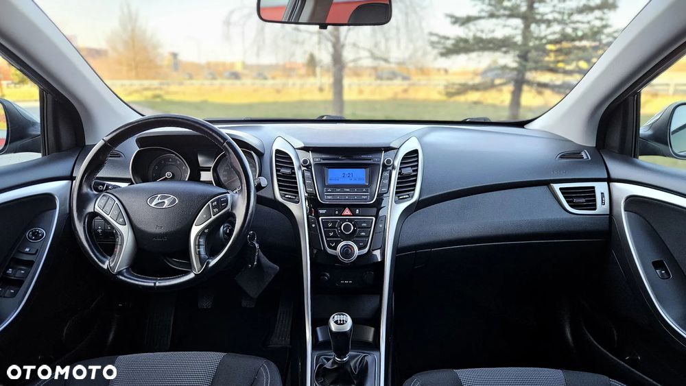 Hyundai i30 1.6 GDI BlueDrive Classic + - 6