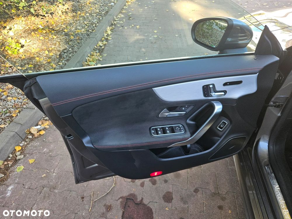 Mercedes-Benz CLA 220 AMG Line 7G-DCT - 7