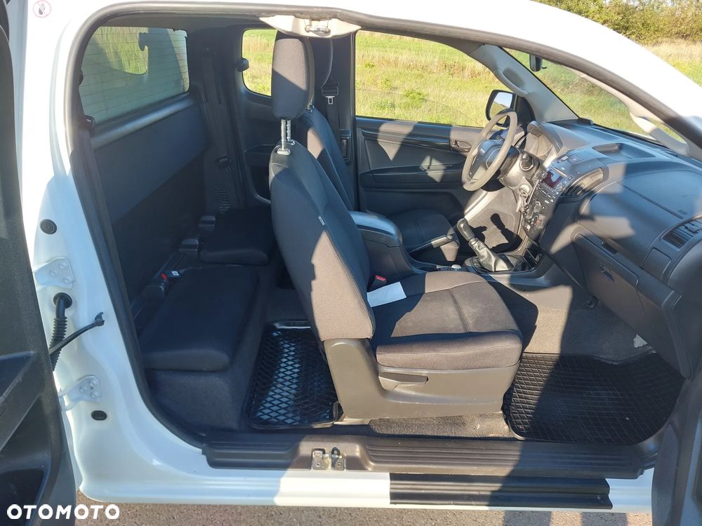 Isuzu D-Max - 10