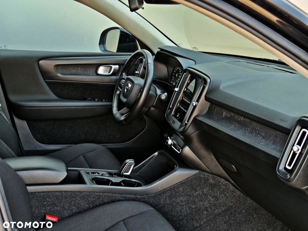 Volvo XC 40 D3 Momentum Pro - 19