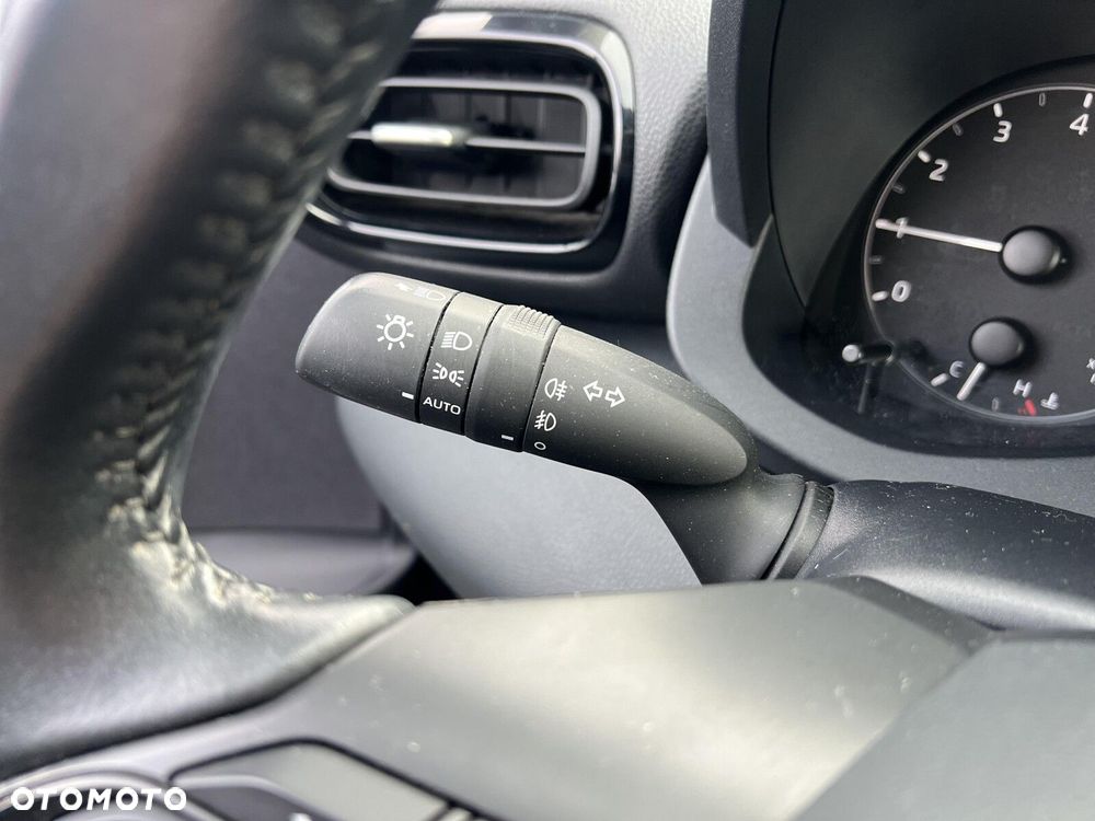 Toyota Yaris - 13