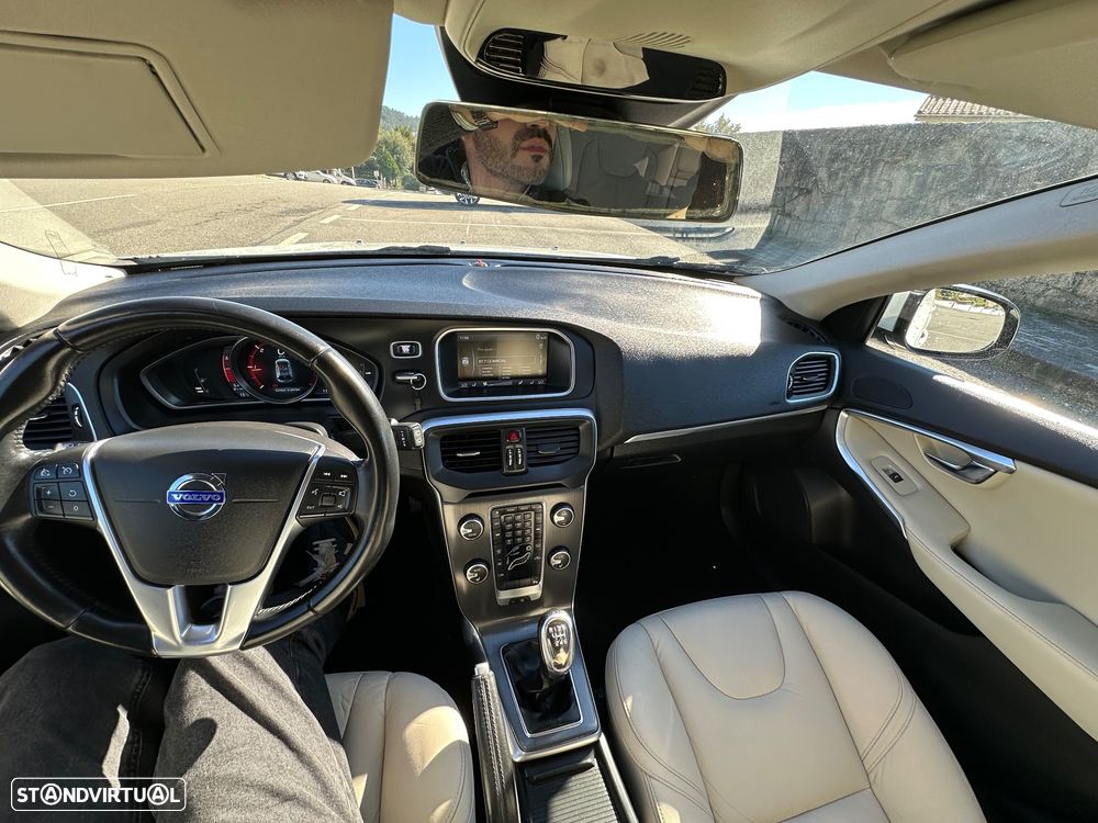 Volvo V40 D2 Momentum - 44
