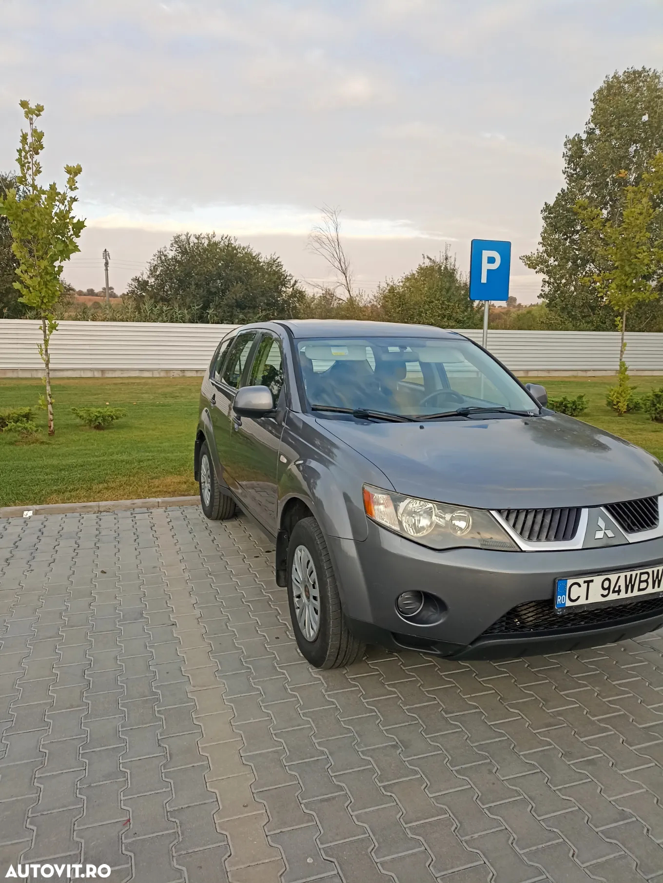 Mitsubishi Outlander 2.0 DI-D Instyle - 2
