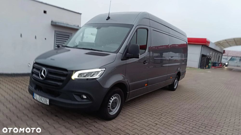 Mercedes-Benz Sprinter - 14