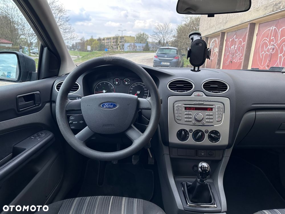 Ford Focus 1.6 Trend - 9