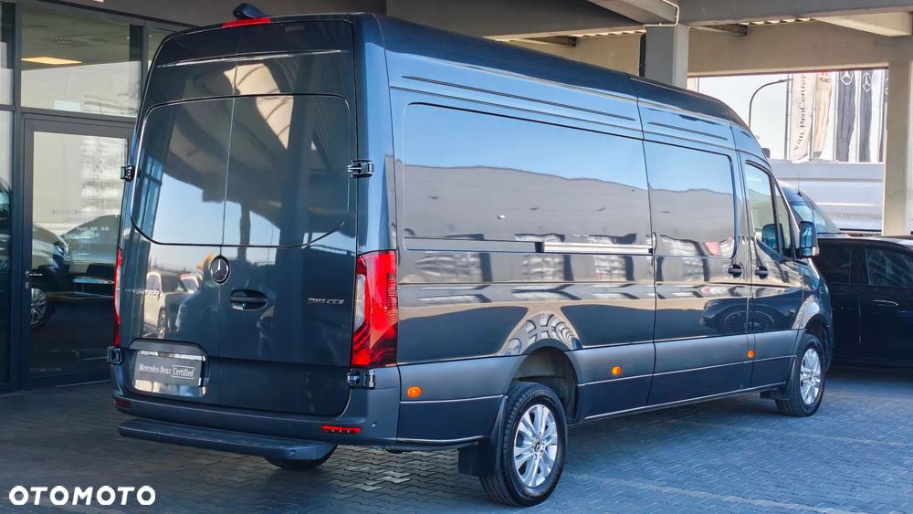 Mercedes-Benz Sprinter - 7