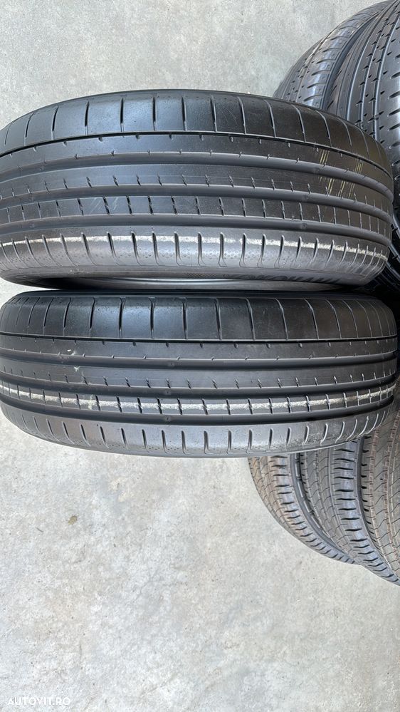 Vând 2 anvelope 225/60/18 Yokohama de vară la 6,5mm - 3