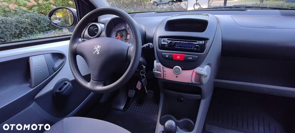 Peugeot 107 1.4 HDI Trendy - 9