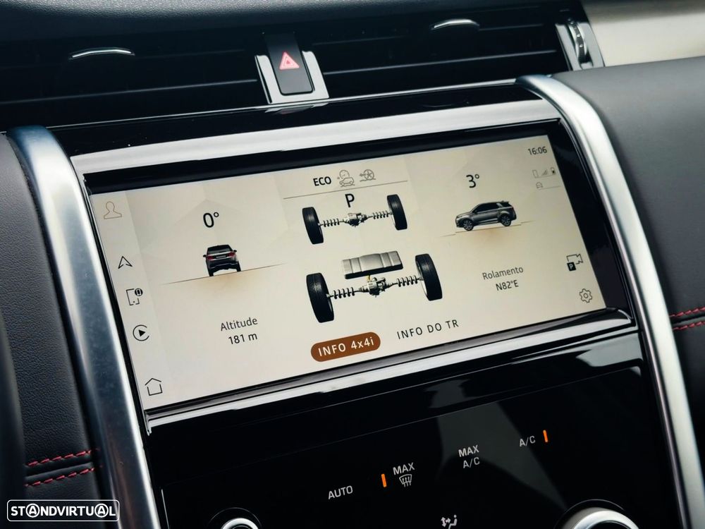 Land Rover Discovery Sport P300e R-Dynamic SE - 31