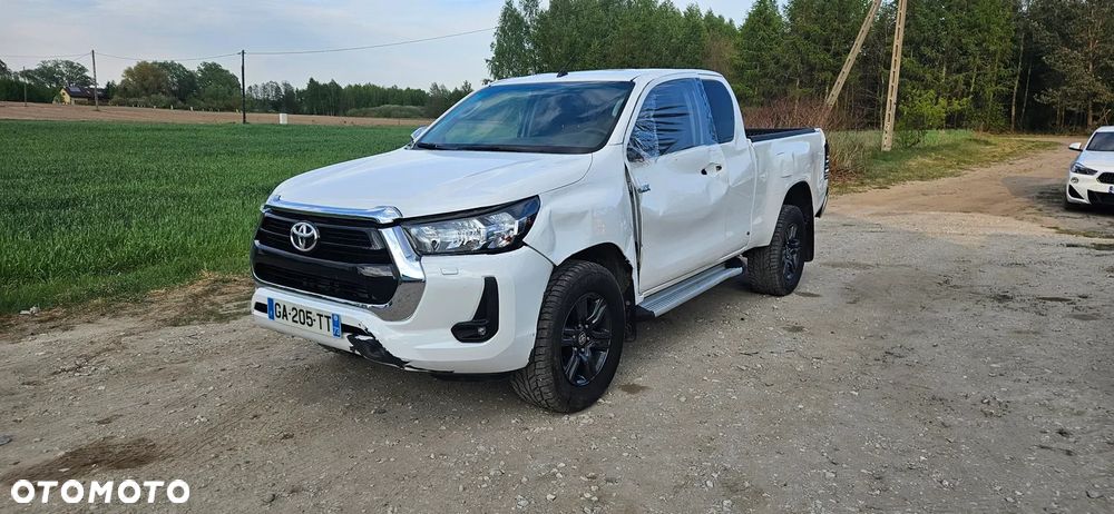 Toyota Hilux - 3
