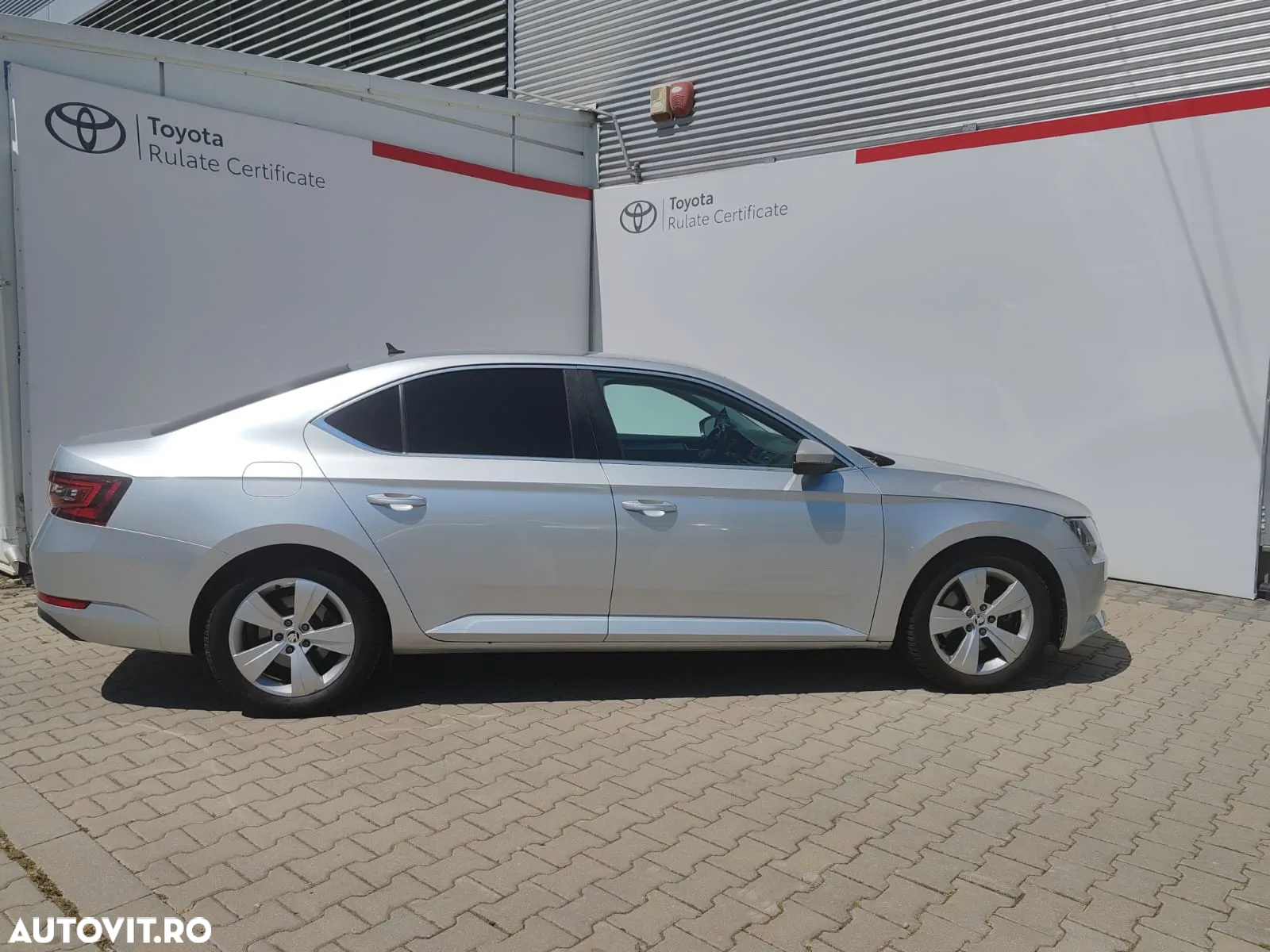 Skoda Superb 2.0 TDI DSG Style - 3