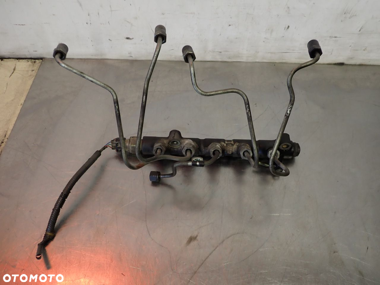 LISTWA WTRYSKOWA TOYOTA COROLLA E12 89458-12020 - 3
