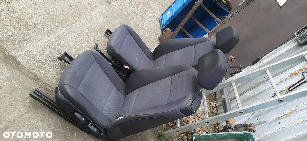 Bmw E81 Europa Przednie siedzenia Fotele Składane Lewy prawy Cena za komplet - 1