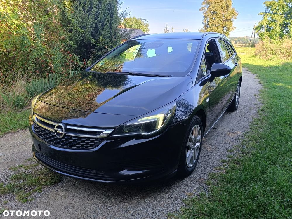 Opel Astra 1.6 D (CDTI) Start/Stop Sports Tourer Dynamic - 4