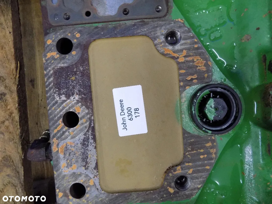 obudowa tylnego wom pto l101895 john deere 6300 6100 6200 6400 - 3