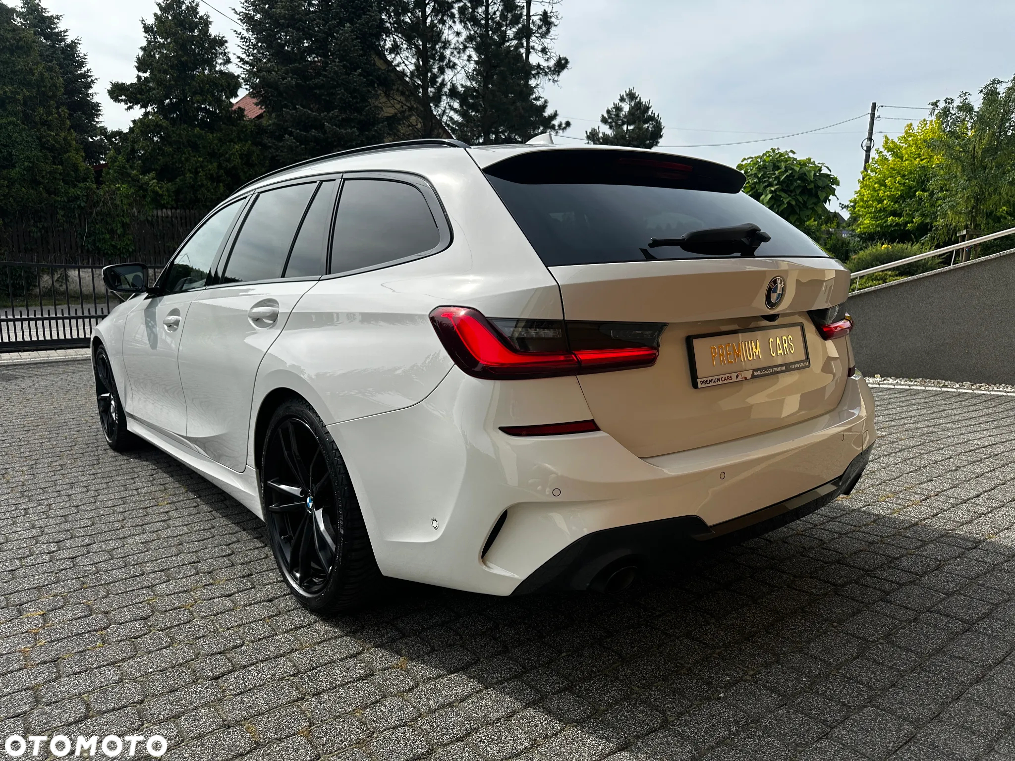 BMW Seria 3 318d Touring Edition M Sport Shadow - 5