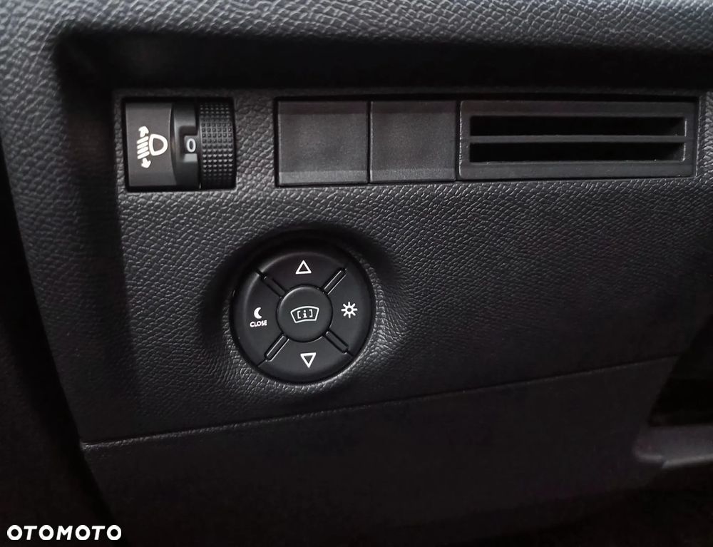 Citroën C4 1.2 PureTech Max S&S EAT8 - 24