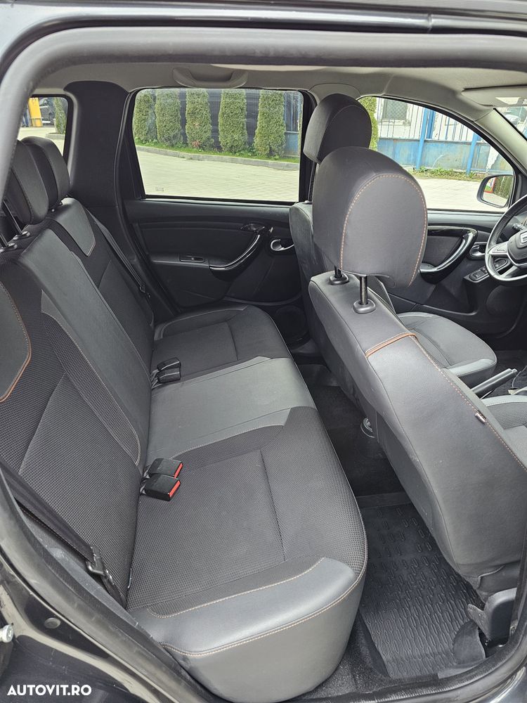 Dacia Duster 1.5 dCi 4WD Prestige jante 16" - 12