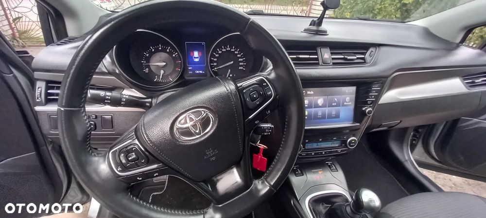 Toyota Avensis 1.8 Business Edition - 18