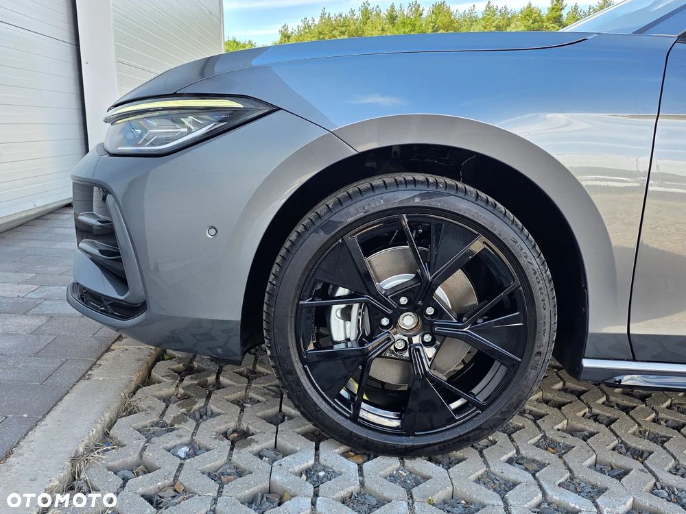 Volkswagen Passat Variant 2.0 TSI R-Line Plus DSG - 13