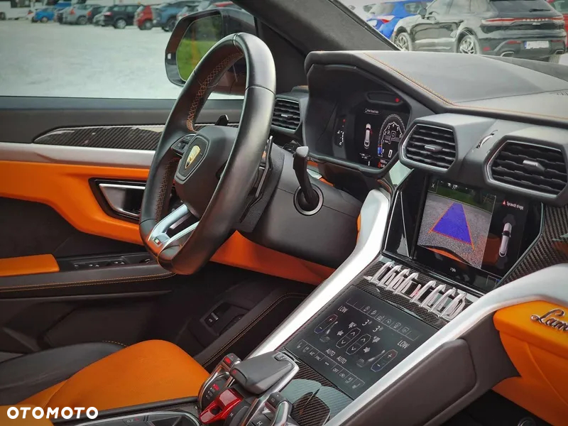 Lamborghini Urus Standard - 19