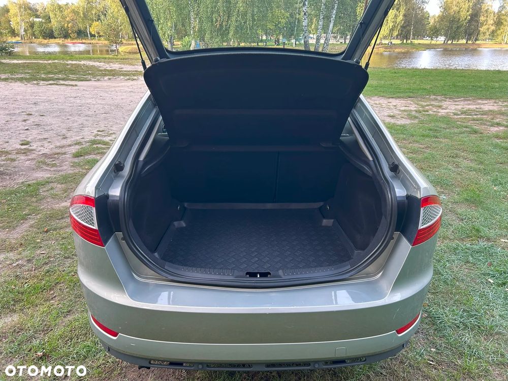Ford Mondeo 1.6 Ambiente - 11