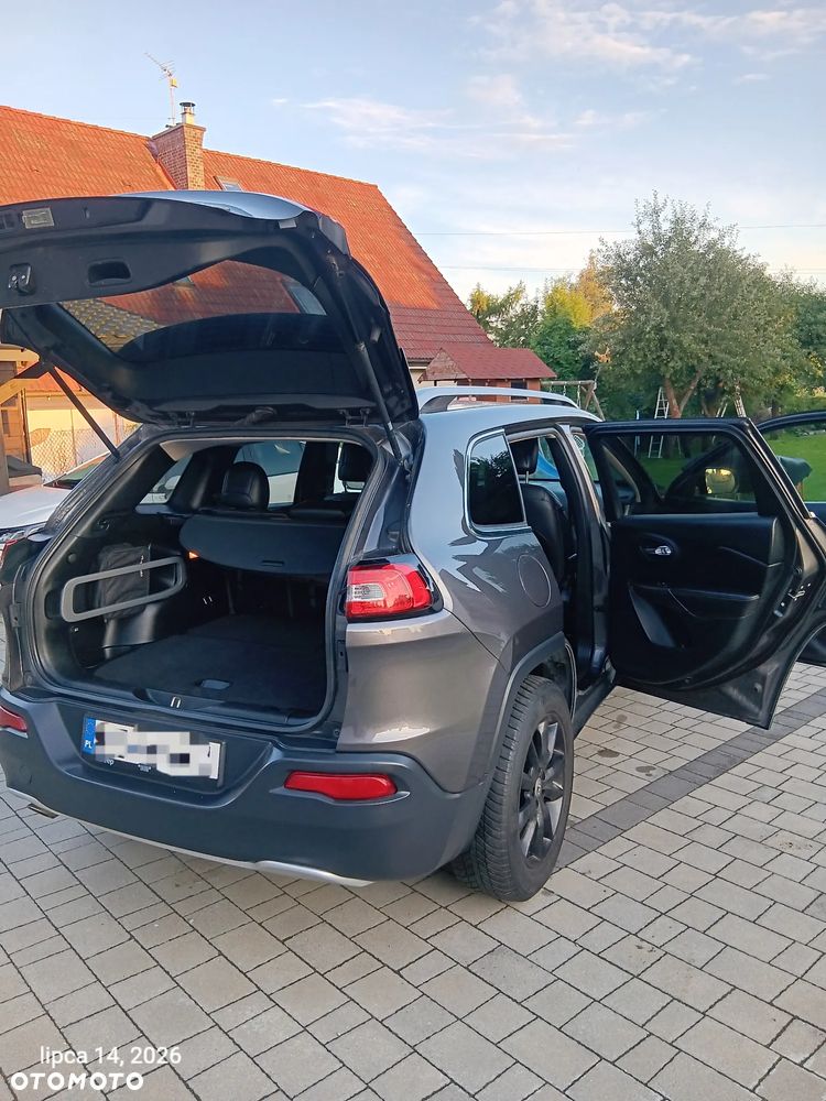 Jeep Cherokee - 9