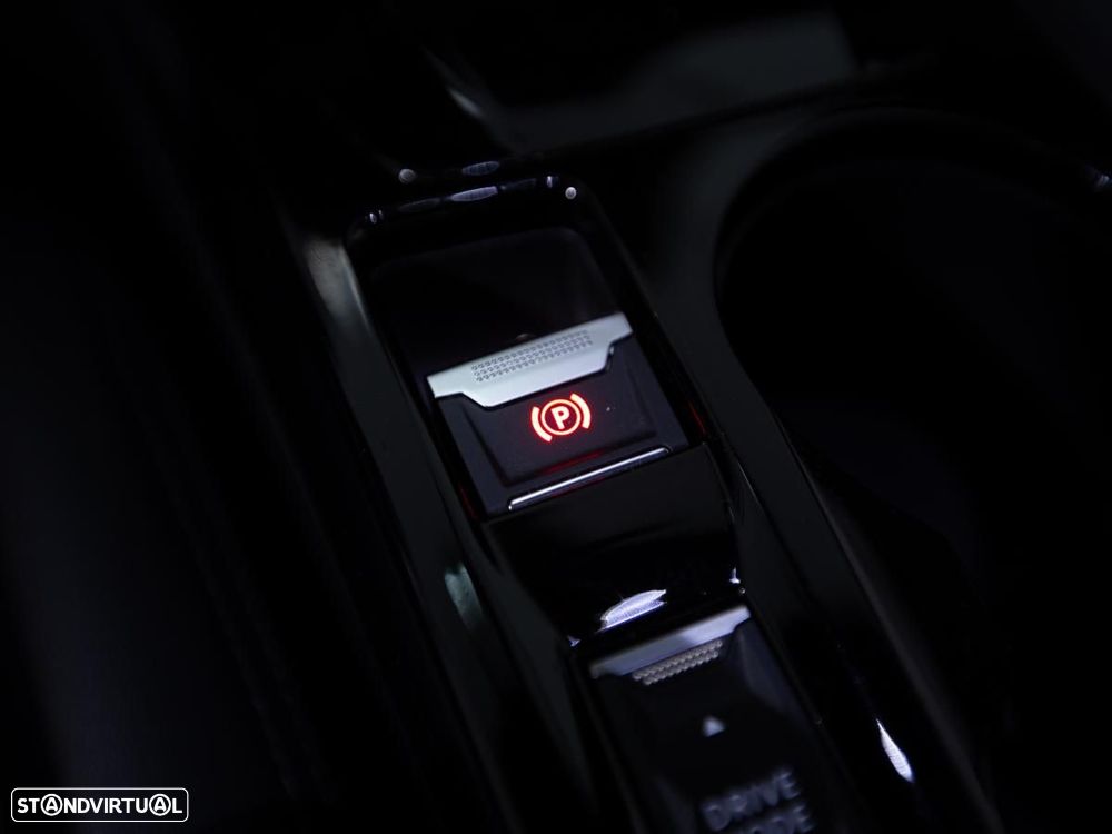 Peugeot e-2008 GT - 18