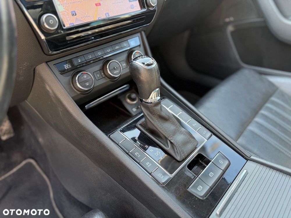 Skoda Superb 2.0 TSI 4x4 L&K DSG - 12