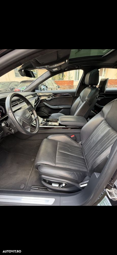 Audi A8 - 12
