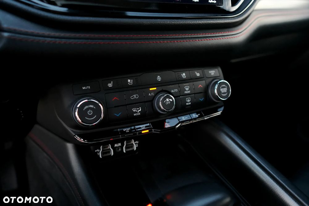 Dodge Durango 5.7 R/T - 32