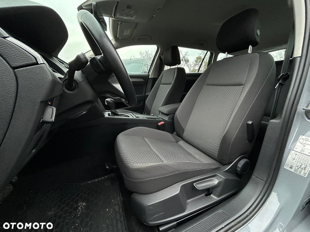 Volkswagen Passat - 8