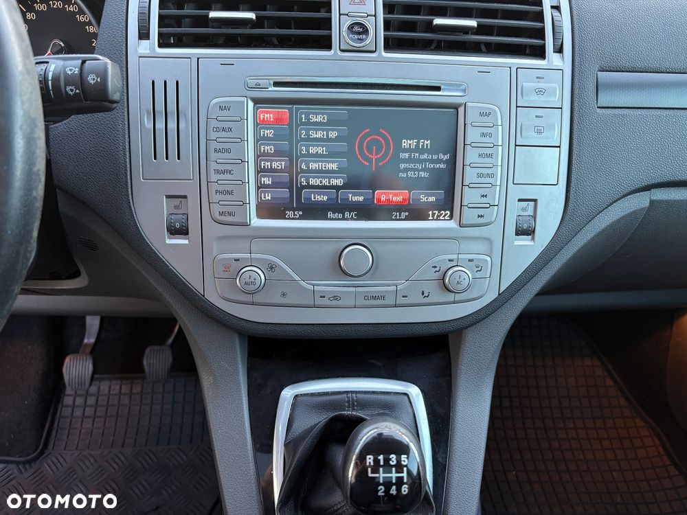 Ford Kuga 2.0 TDCi 4x4 Titanium - 27