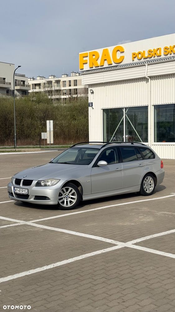 BMW Seria 3 318i - 2
