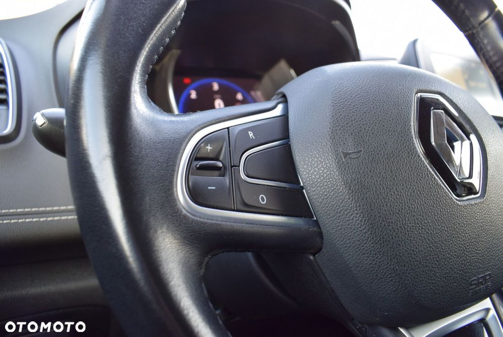 Renault Grand Scenic - 25