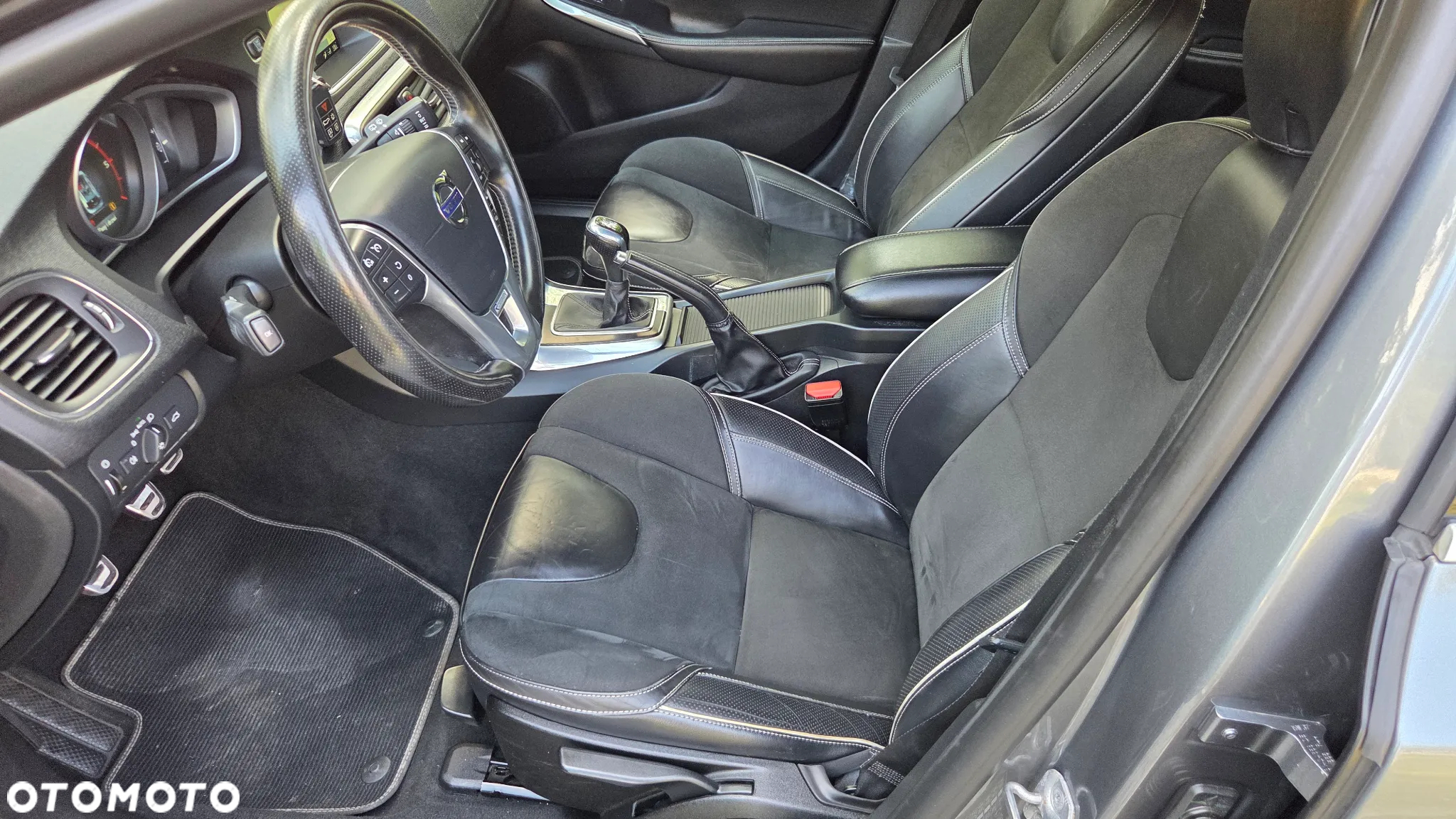 Volvo V40 D2 RDesign - 22