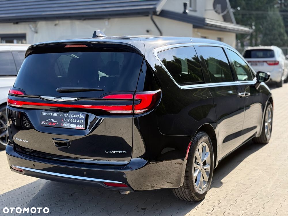Chrysler Pacifica - 12