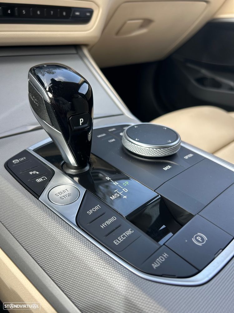 BMW 320 e xDrive Aut. - 28