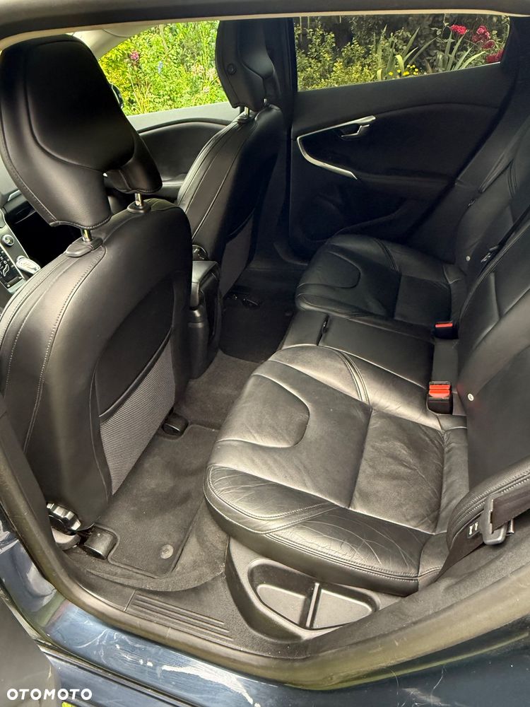Volvo V40 D2 Summum - 8