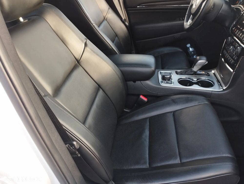 Jeep Grand Cherokee 5.7 V8 Overland - 21