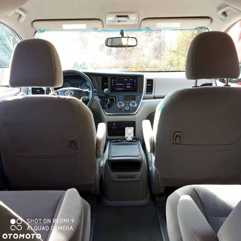 Toyota Sienna - 8