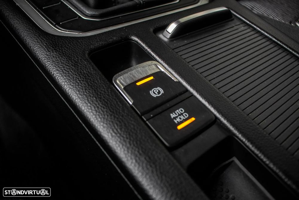 VW Passat Variant 1.6 TDI (BlueMotion ) Comfortline - 23