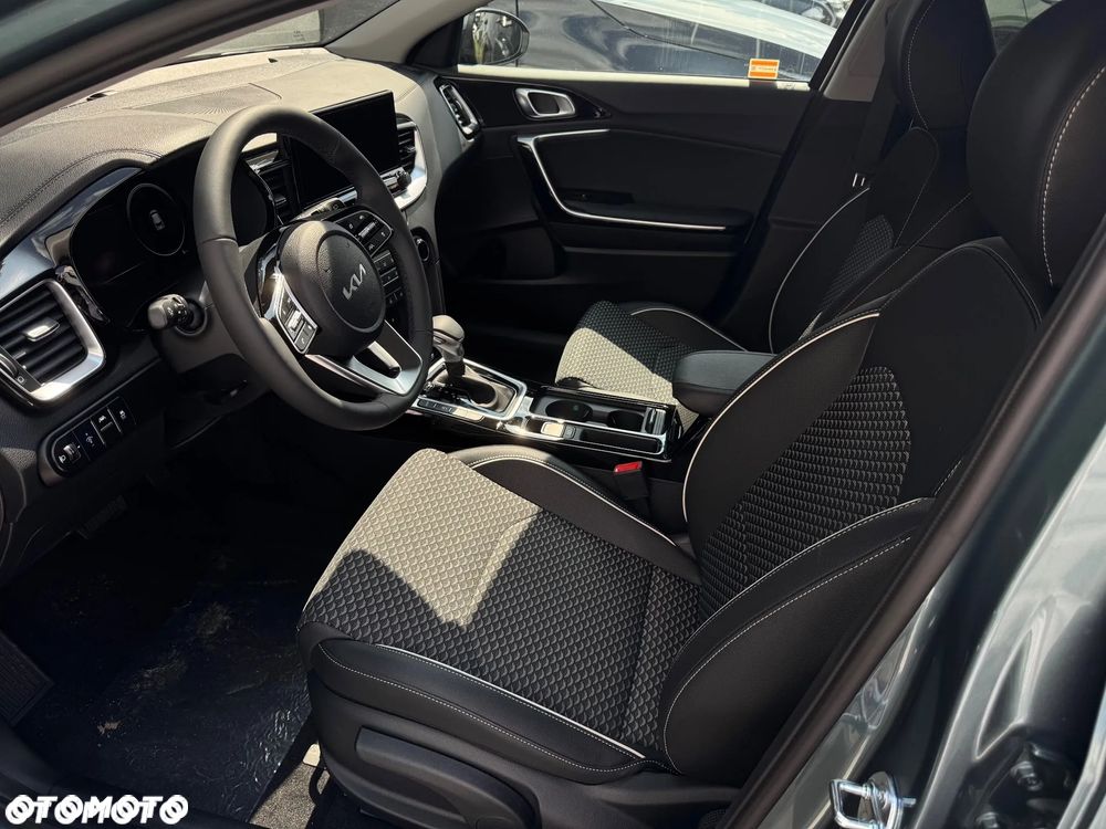 Kia XCeed 1.5 T-GDI Business Line DCT - 5