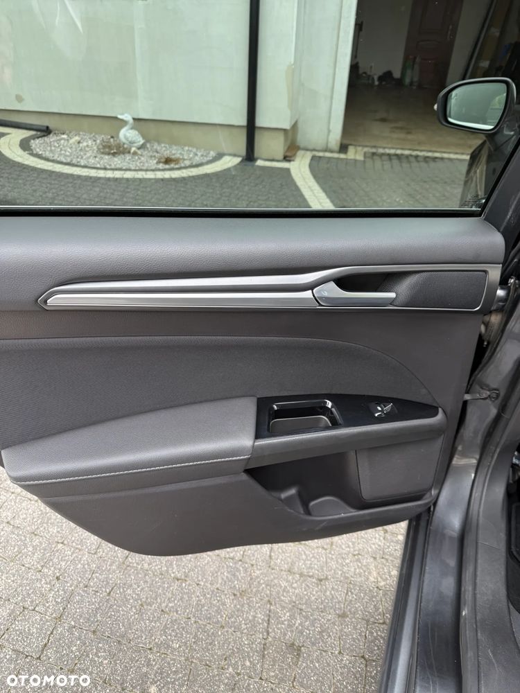Ford Mondeo 2.0 TDCi Titanium - 19