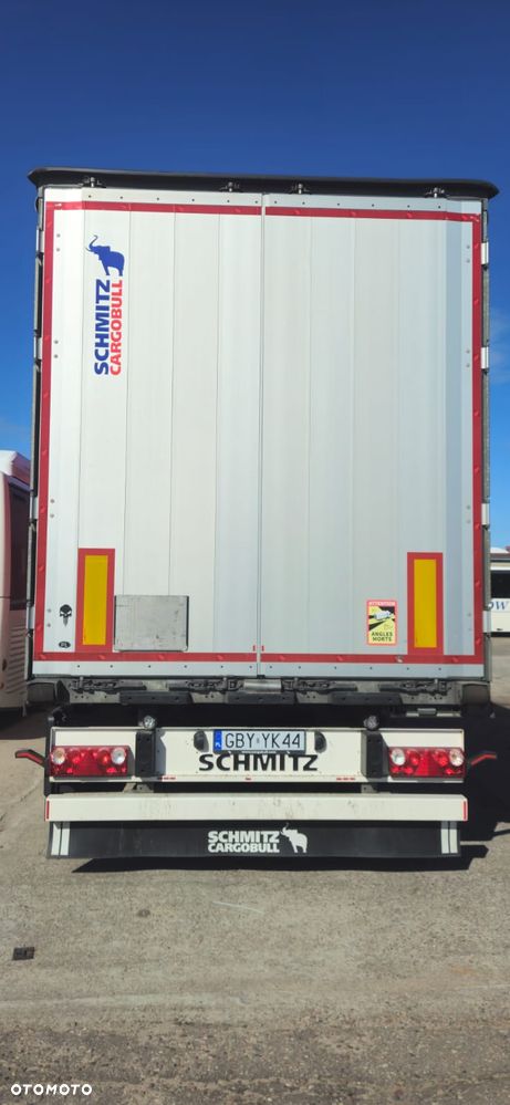 Schmitz Cargobull ⁸ - 7
