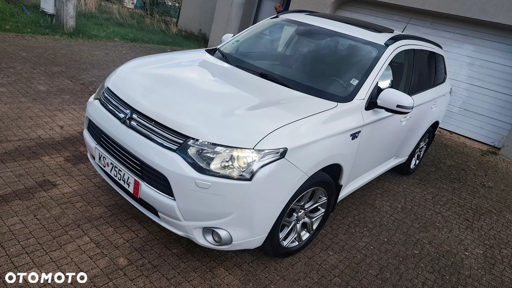 Mitsubishi Outlander 2.0 4WD Top - 29